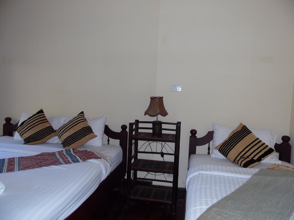 Riverside Guesthouse Луанг Прабанг Екстериор снимка